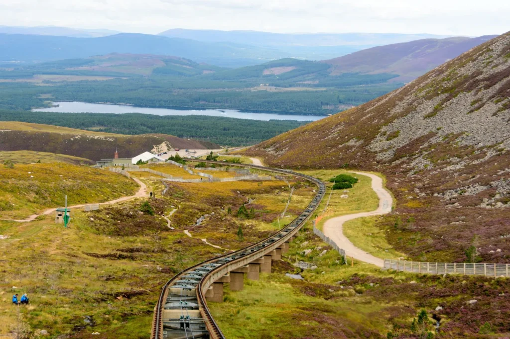 Vías del tren del parque nacional de Cairngorm