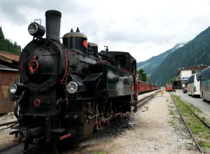 Åk ångtåg på Zillertalbahn-järnvägen